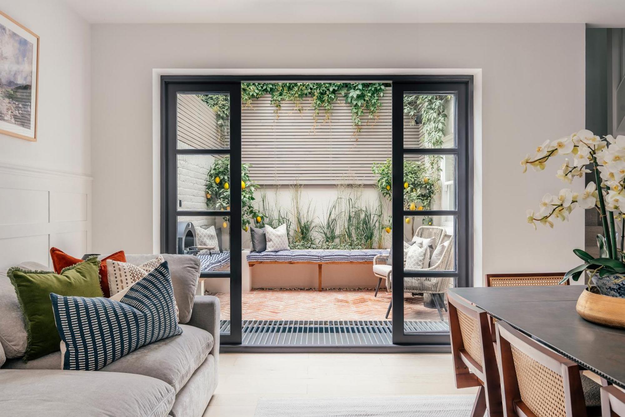Luxury Fulham Townhouse With A Bar & Games Apartment